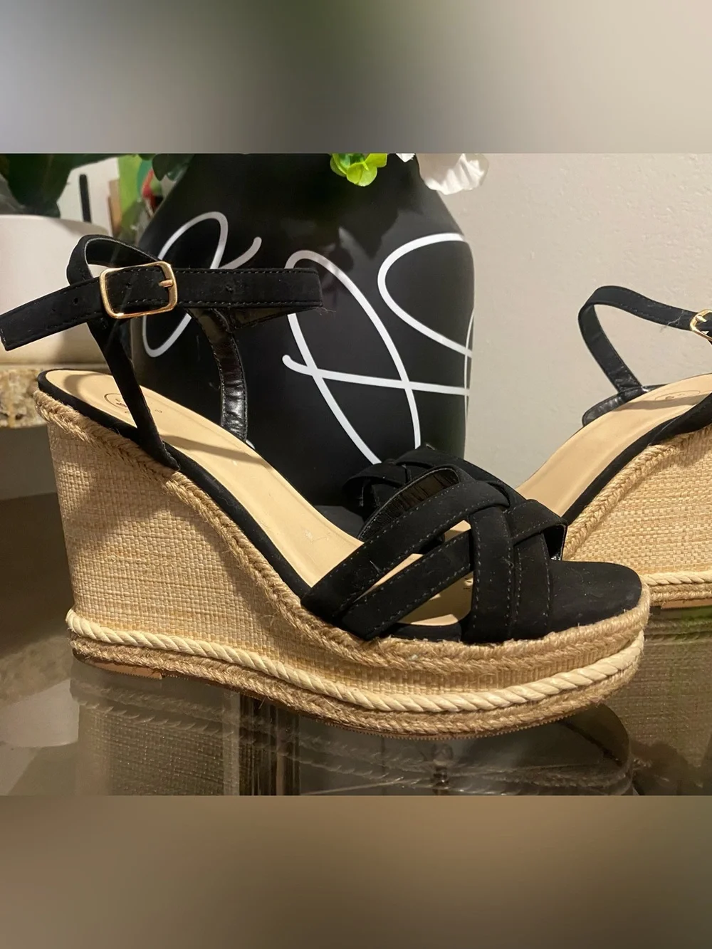 Cute!! Women’s Black Strappy Espadrille Wedge Sandals with Ankle Strap - Sz 8